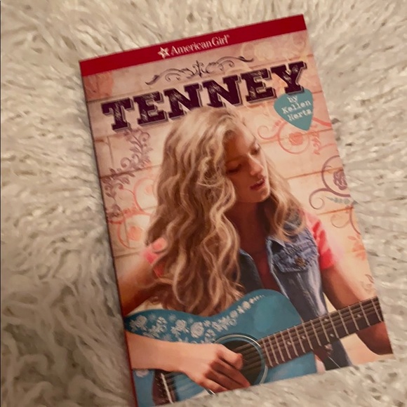 Six American girl doll books, mint condition! :) - Picture 7 of 8